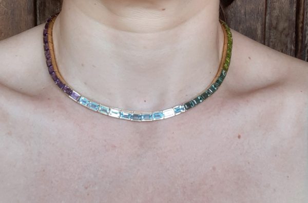 Colar Rainbow, modelo 1, em um arco íris de gemas brasileiras - Imagem 2
